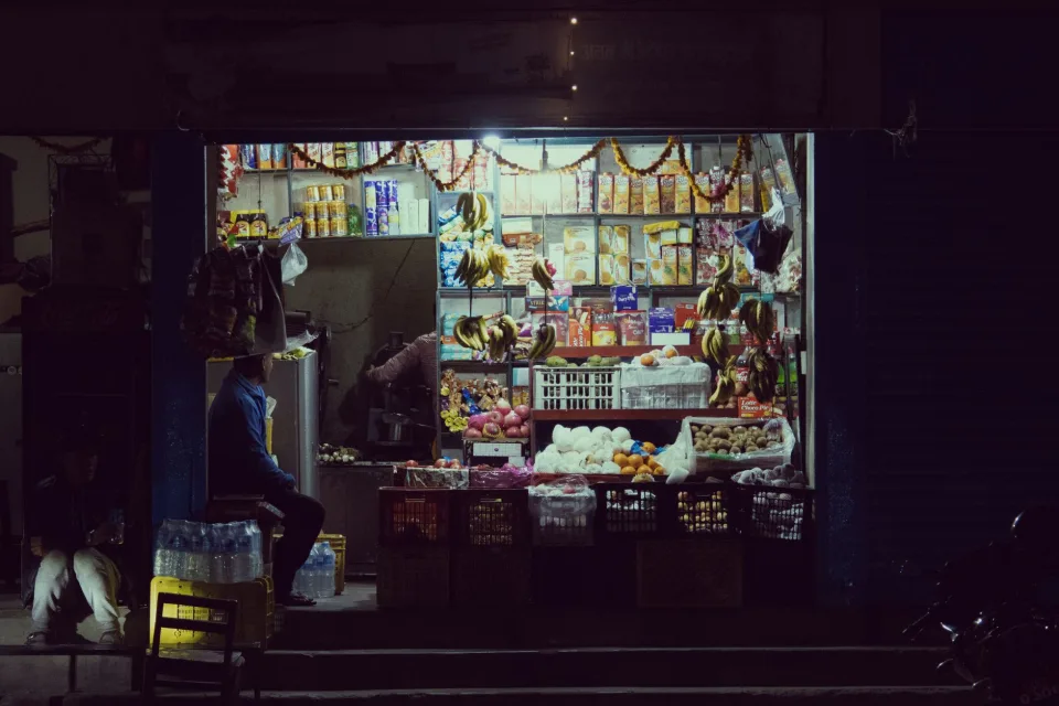 Kệ rau củ tươi mỗi sáng